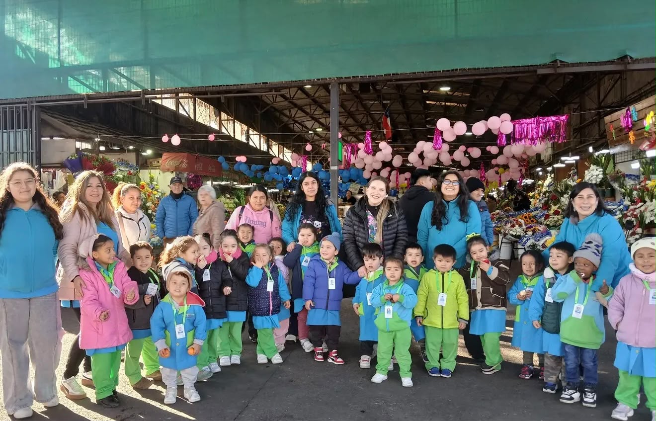 Salida educativa a la feria de las flores con niños y educadoras